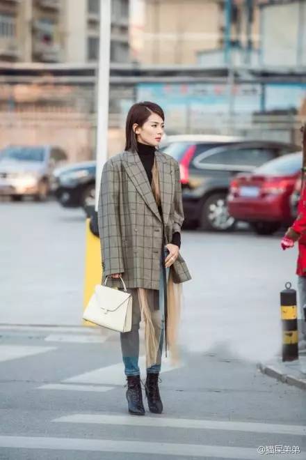 服搭配都是Fashion界高B格品牌澳门新葡京网站《欢乐颂2》里安迪的衣(图12)