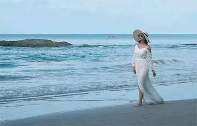 服搭配都是Fashion界高B格品牌澳门新葡京网站《欢乐颂2》里安迪的衣(图16)